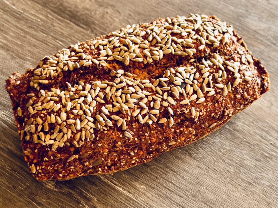 Karotten-Zucchini-Linsenbrot